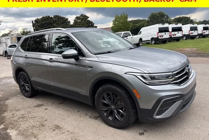 2024 Volkswagen Tiguan SE Wolfsburg Edition photo 1