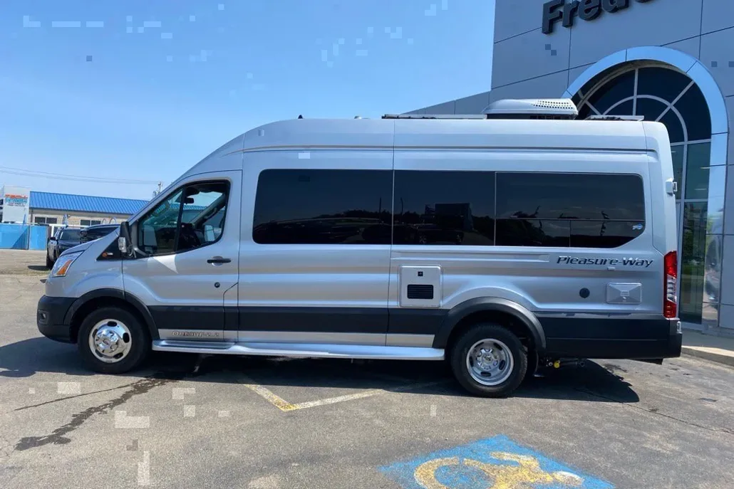 2021 Ford Transit Cargo Van photo 1