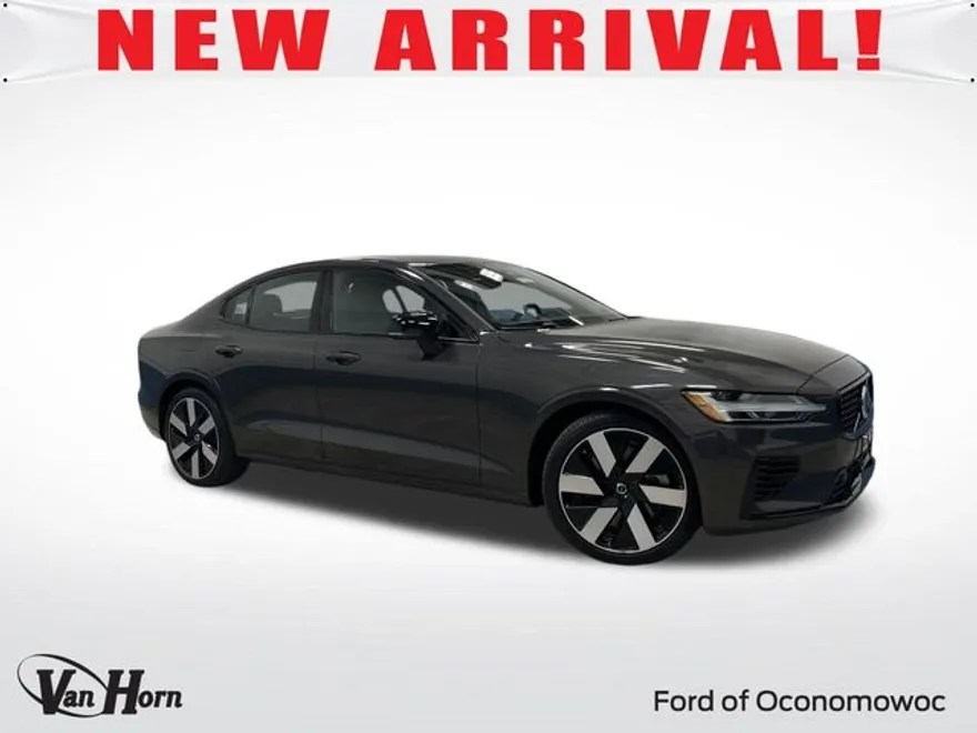 2024 Volvo S60 Recharge T8 Plus photo 1