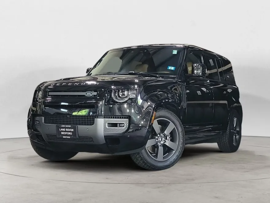 2024 Land Rover Defender 110 V8 photo 1