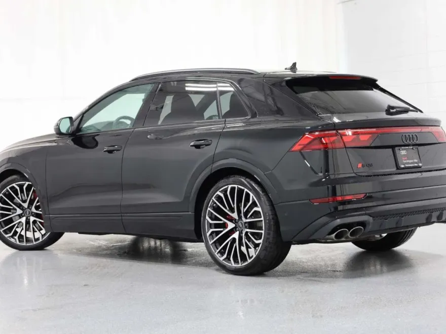 2024 Audi SQ8 Prestige photo 2