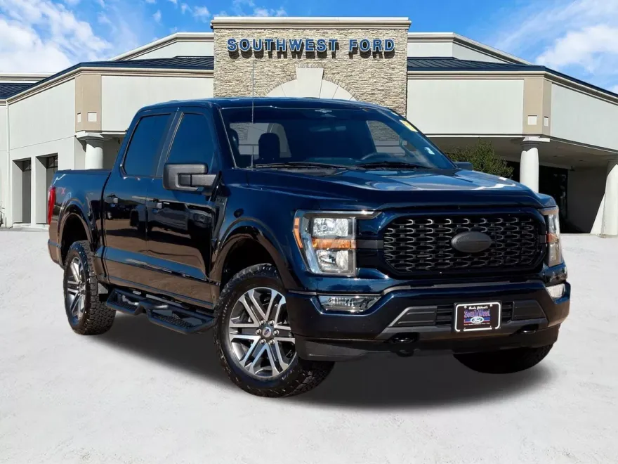 2023 Ford F-150 XL photo 1