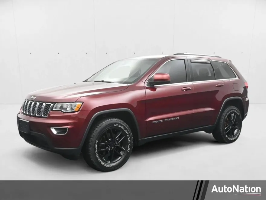 2017 Jeep Grand Cherokee Laredo photo 1