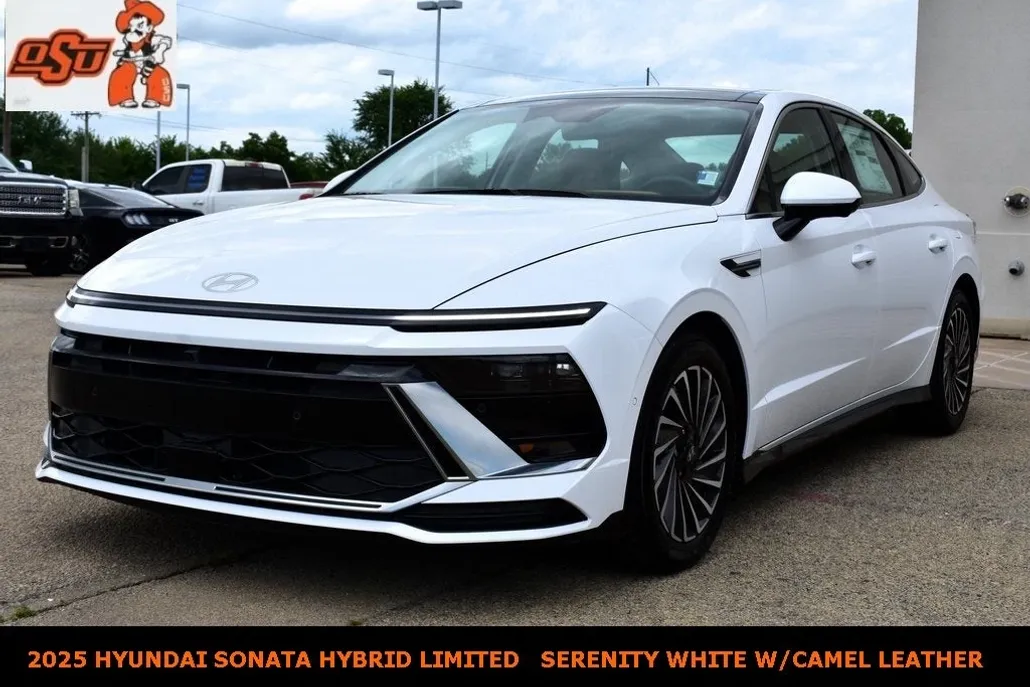 2025 Hyundai Sonata Hybrid Limited photo 1