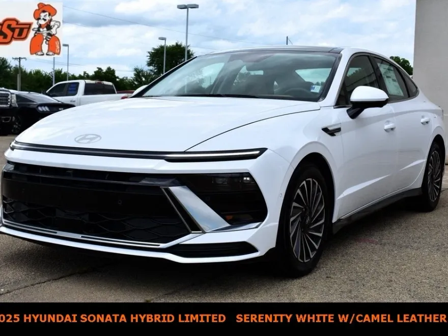 2025 Hyundai Sonata Hybrid Limited photo 1