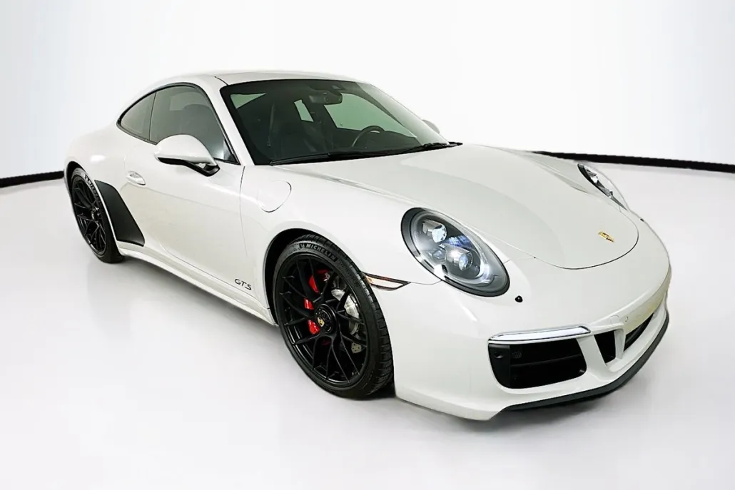 2018 Porsche 911 GTS photo 1