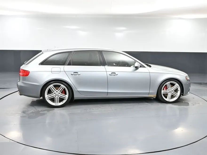 2010 Audi A4 2.0T Avant Premium Plus Quattro photo 1