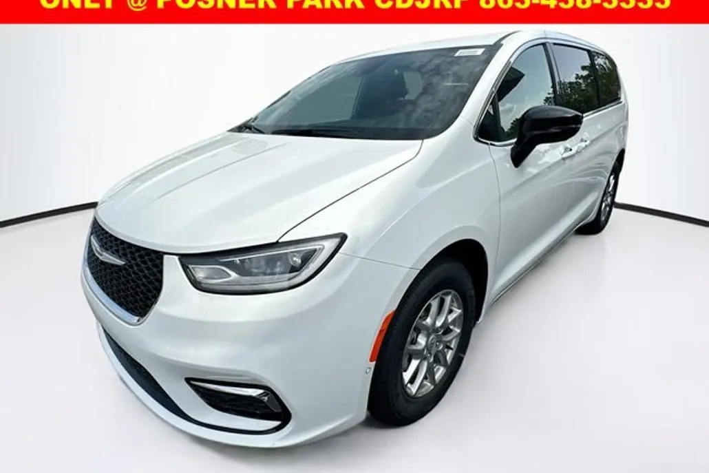 2025 Chrysler Pacifica photo 1
