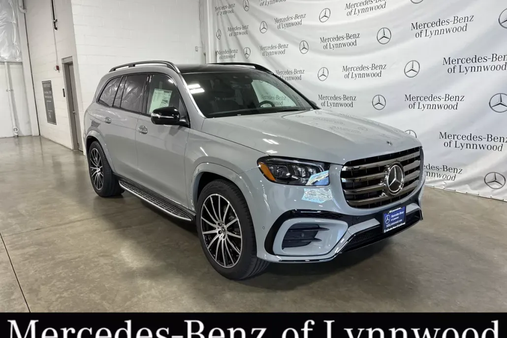 2025 Mercedes Benz GLS 580 4MATIC photo 1
