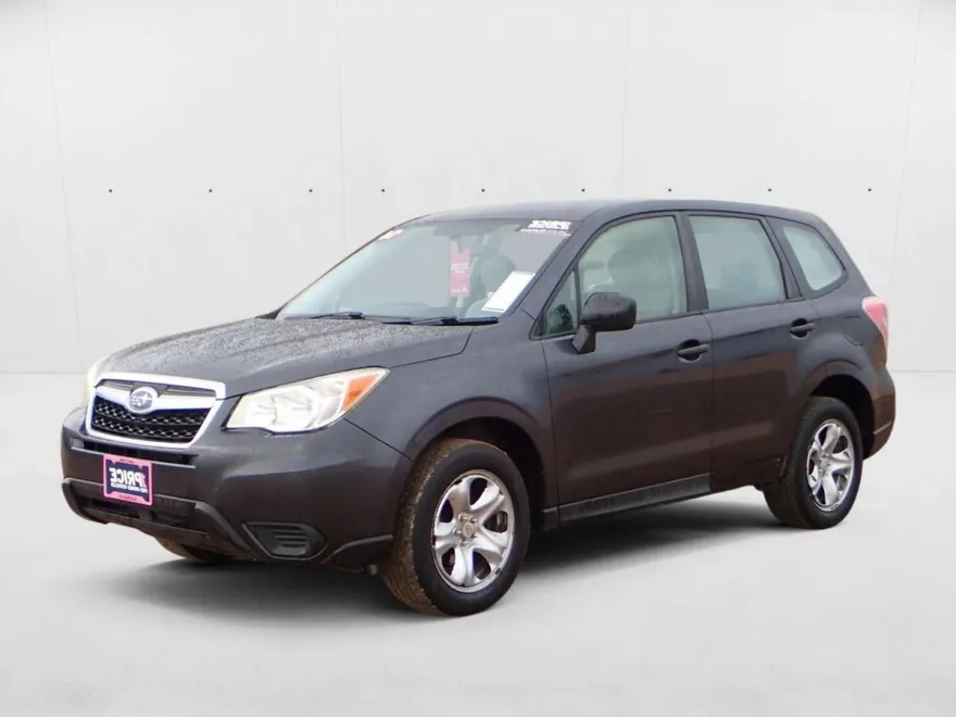 2014 Subaru Forester 2.5i photo 1