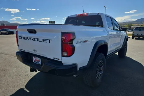 2024 Chevrolet Colorado ZR2 photo 3