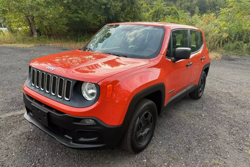 2015 Jeep Renegade Sport photo 1
