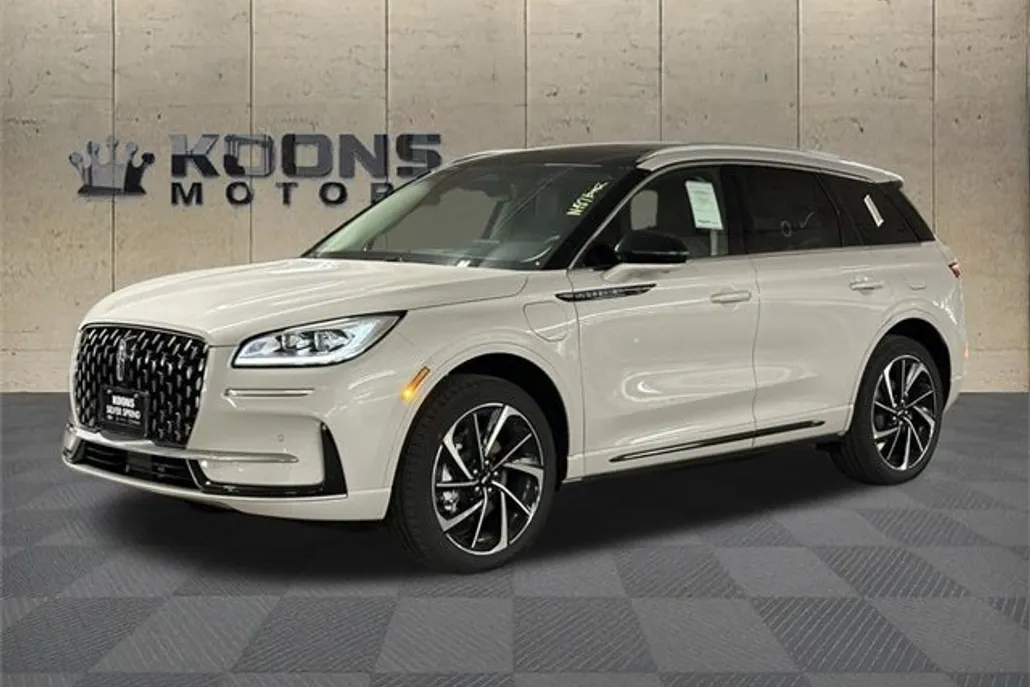 2024 Lincoln Corsair Grand Touring photo 1