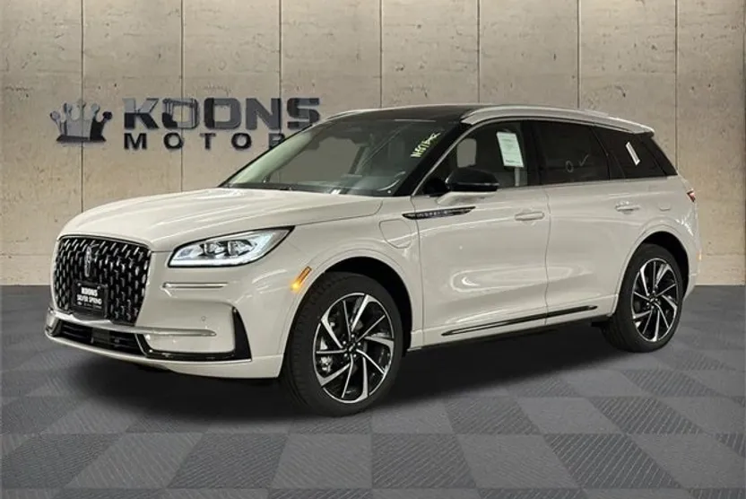 2024 Lincoln Corsair Grand Touring photo 1