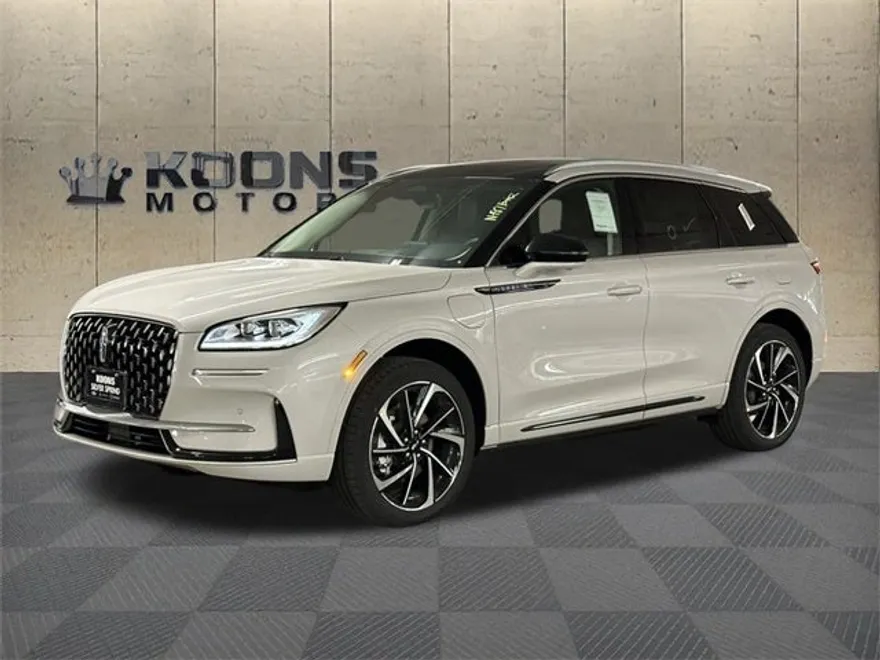 2024 Lincoln Corsair Grand Touring photo 1