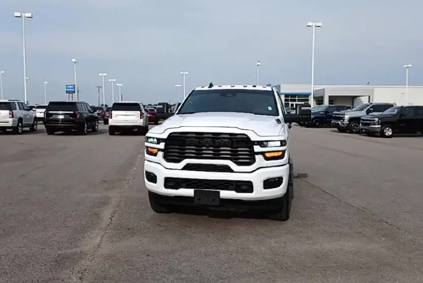 2025 Ram 2500 Big Horn photo 1