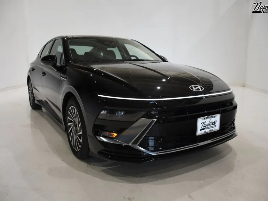 2025 Hyundai Sonata Hybrid SEL photo 1