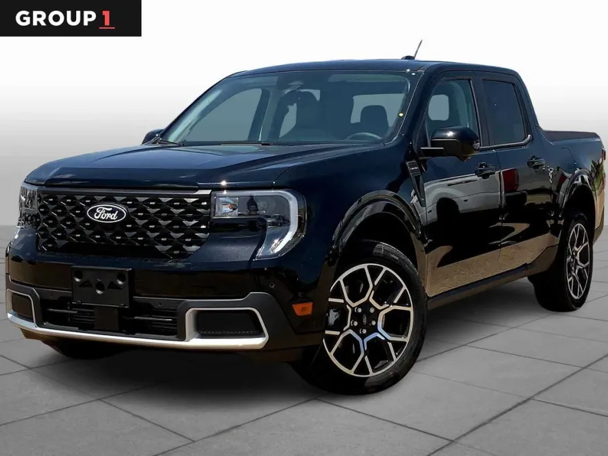 2025 Ford Maverick Lariat photo 1