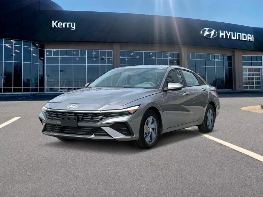 2025 Hyundai Elantra SE photo 1