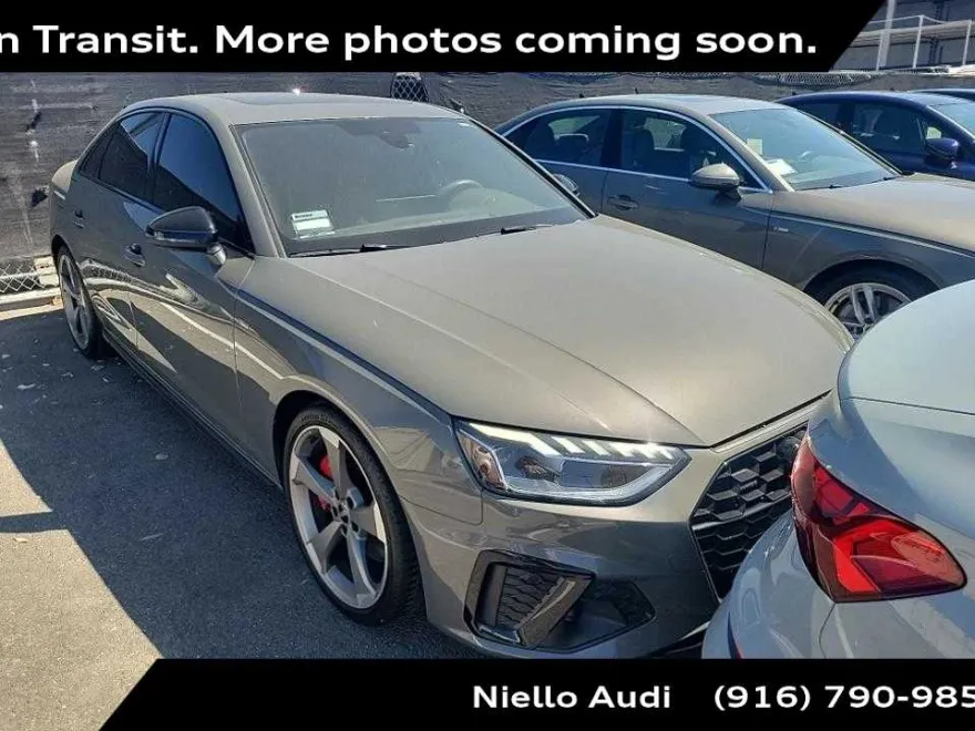 2023 Audi A4 S line Quattro Premium Plus photo 1