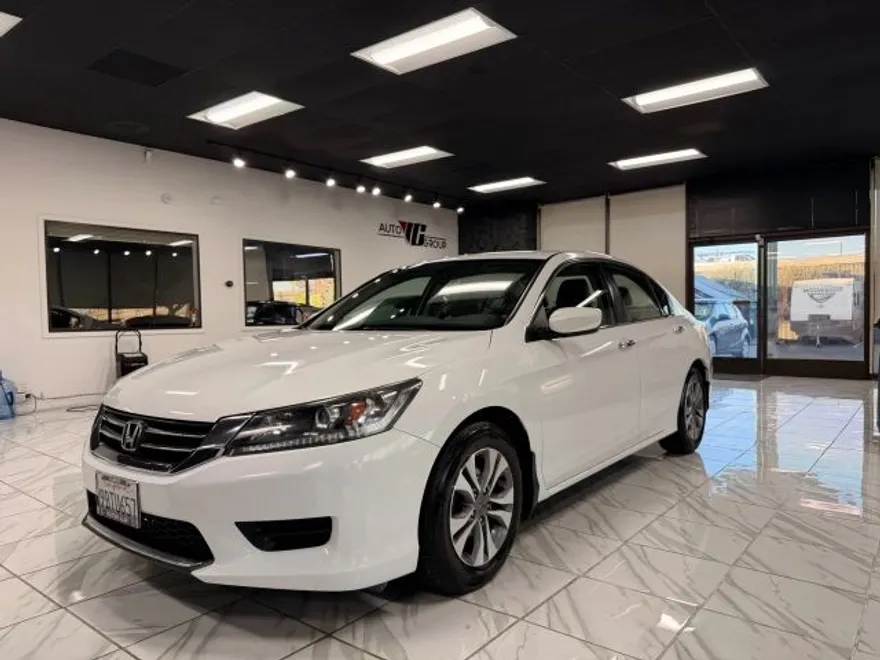 2015 Honda Accord LX photo 1