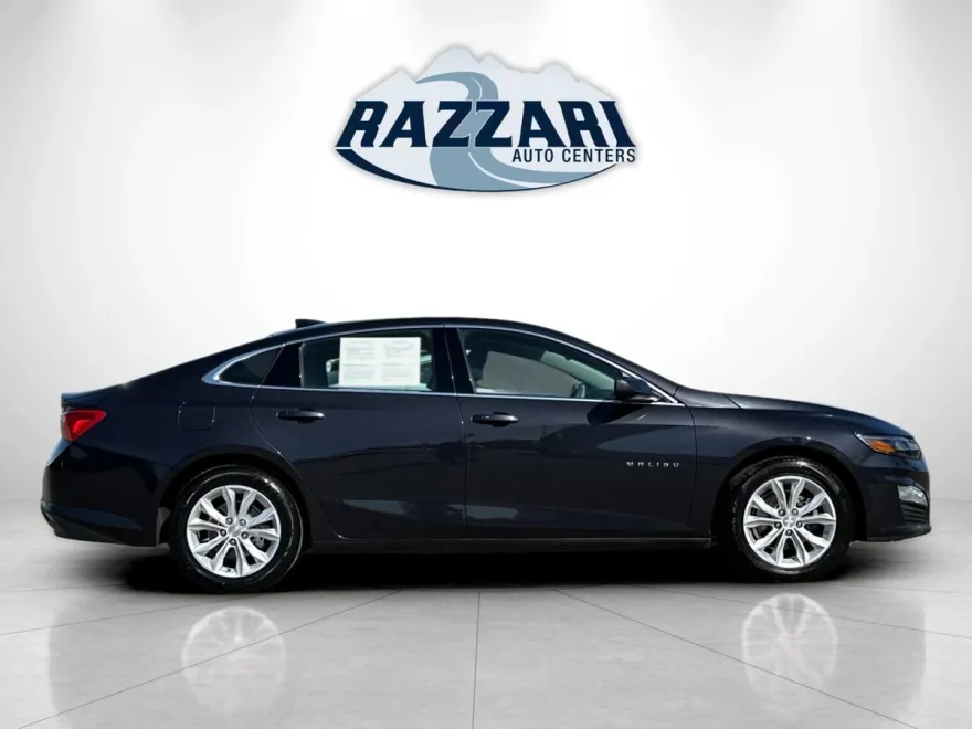 2023 Chevrolet Malibu 1LT photo 1