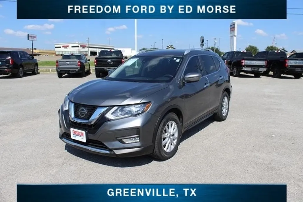 2019 Nissan Rogue SV photo 1