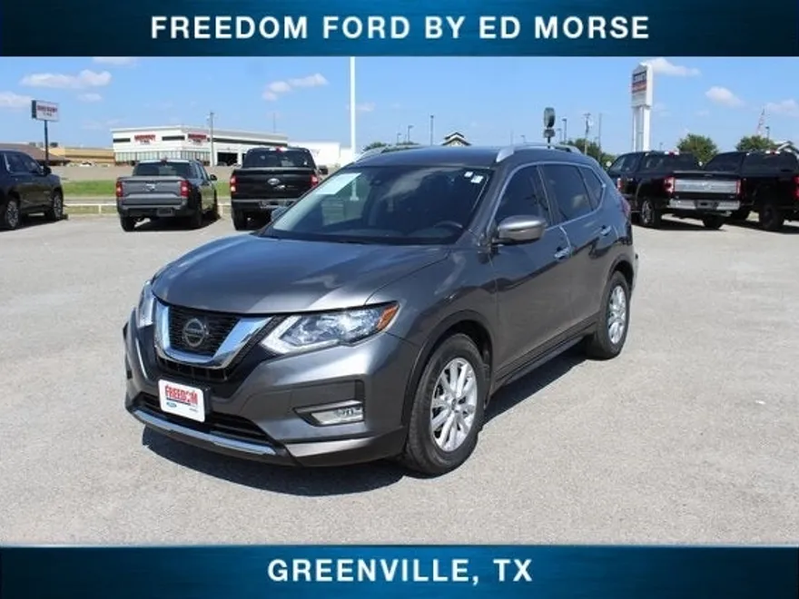 2019 Nissan Rogue SV photo 1