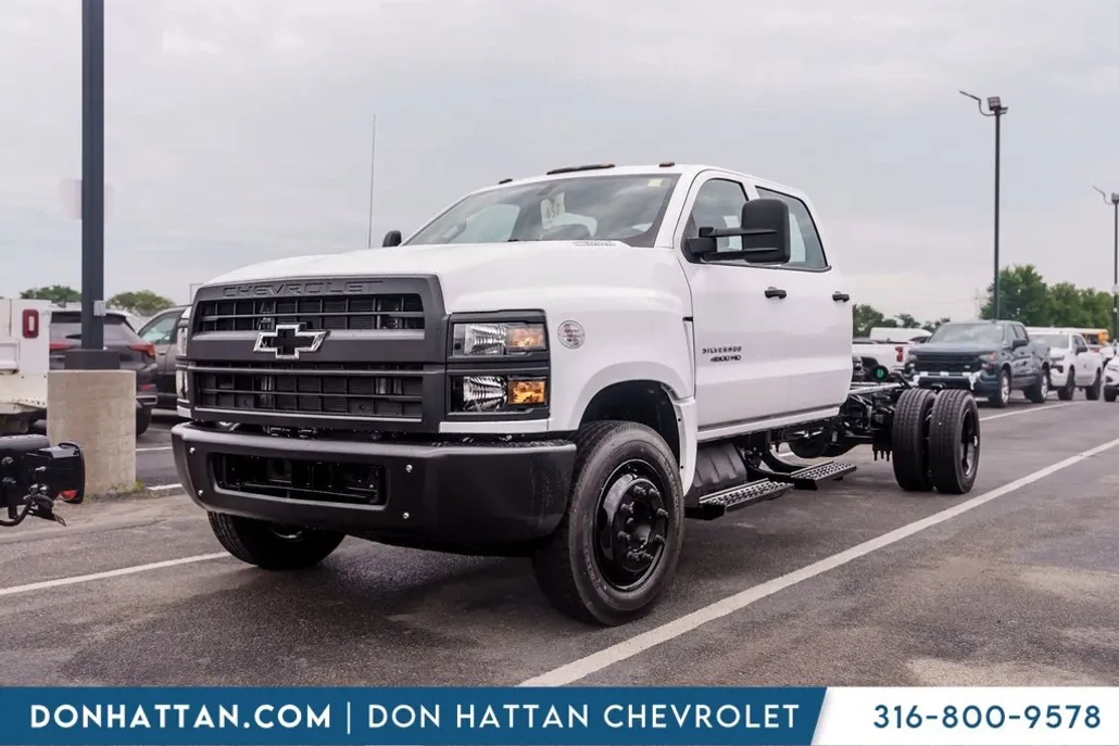 2024 Chevrolet Silverado 4500HD Work Truck photo 1