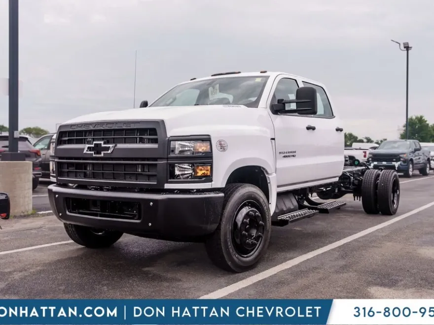2024 Chevrolet Silverado 4500HD Work Truck photo 1