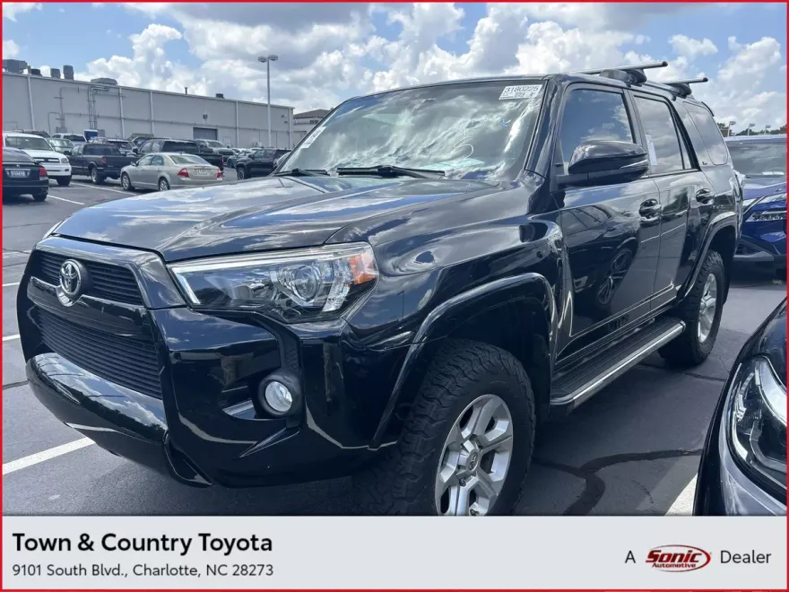 2019 Toyota 4Runner SR5 photo 1