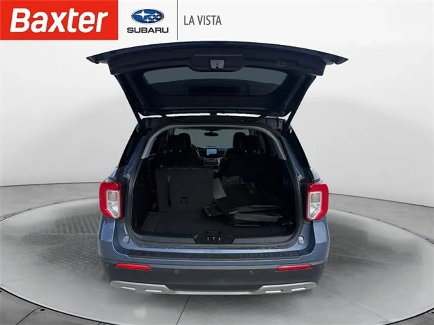 2021 Ford Explorer XLT photo 1