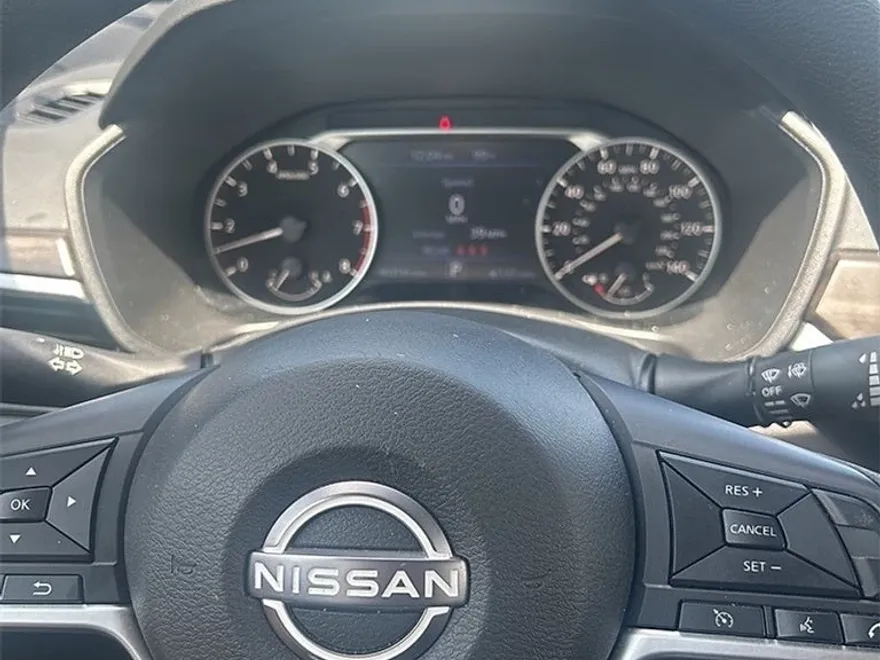 2024 Nissan Altima SV photo 1