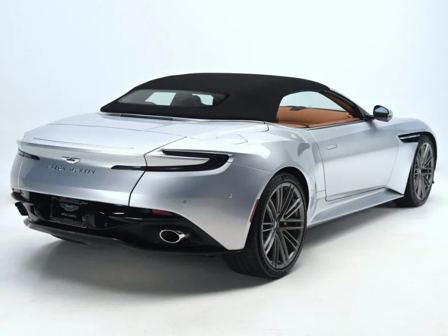 2024 Aston Martin DB12 photo 6