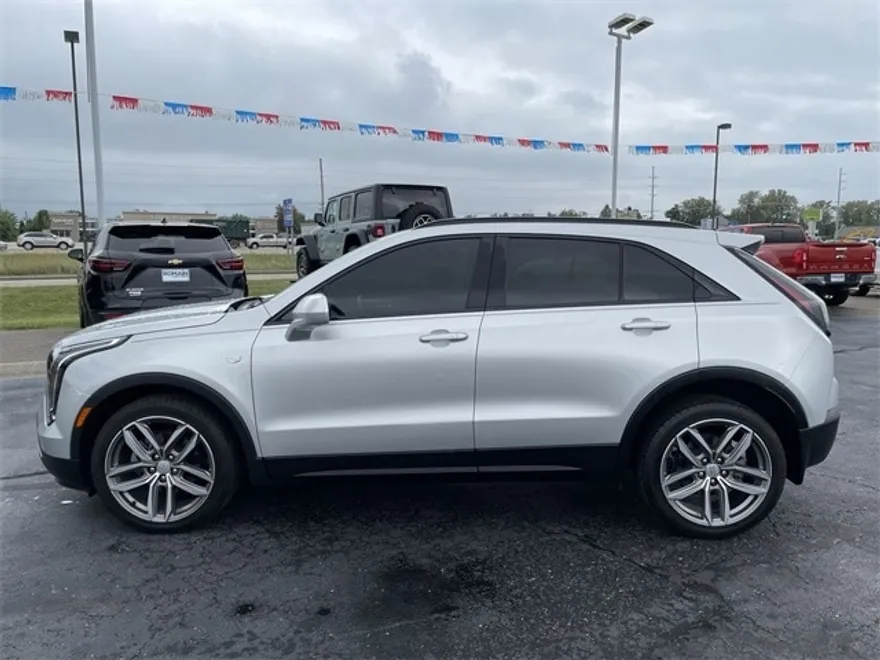 2019 Cadillac XT4 Sport photo 1