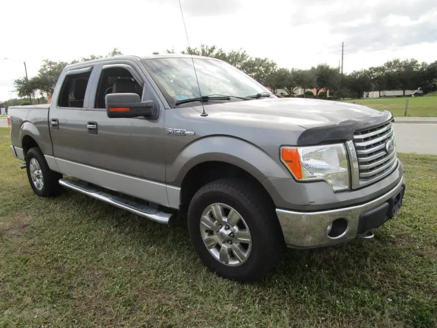 2011 Ford F-150 XLT photo 1