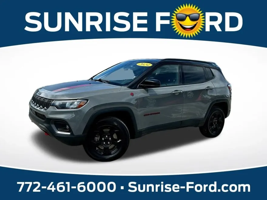 2024 Jeep Compass Trailhawk photo 1