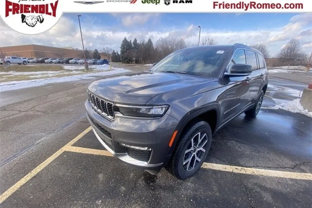 2025 Jeep Grand Cherokee Limited Sport photo 1