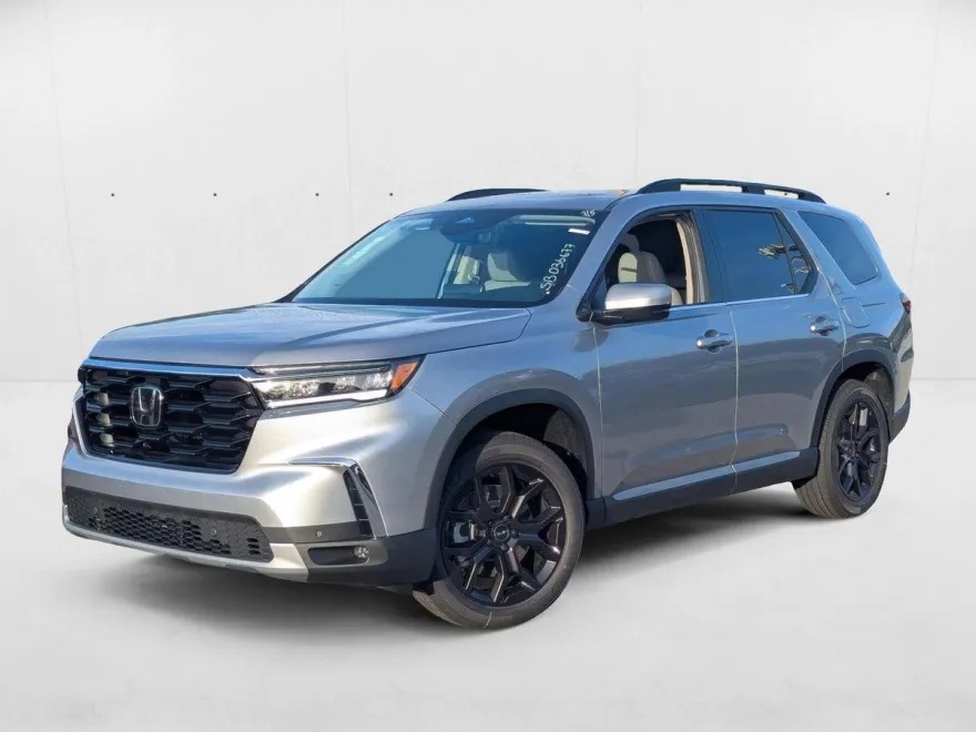 2025 Honda Pilot Touring photo 1