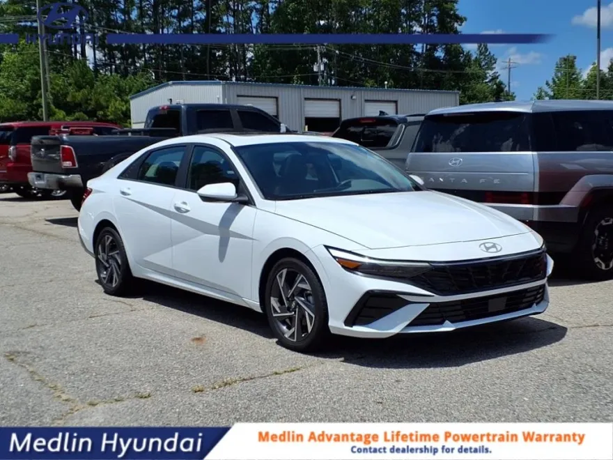 2024 Hyundai Elantra SEL Convenience photo 1