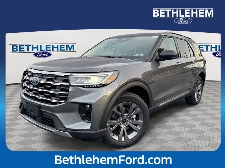 2025 Ford Explorer photo 1