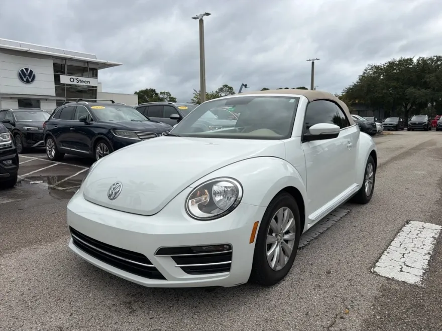 2019 Volkswagen Beetle S Convertible photo 1