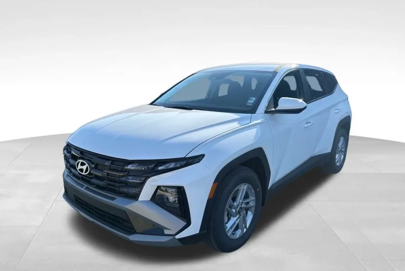 2026 Hyundai Tucson SE photo 1