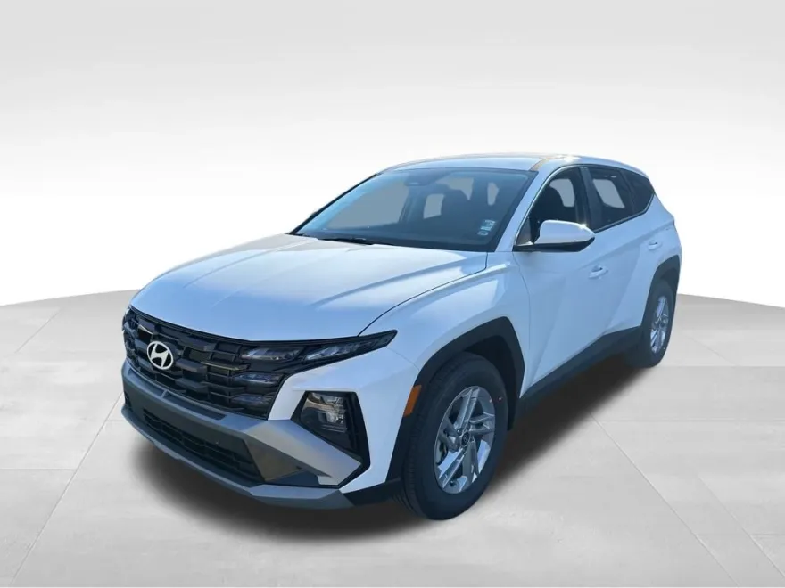 2026 Hyundai Tucson SE photo 1