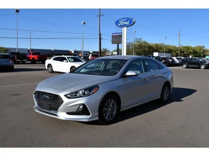 2019 Hyundai Sonata SE photo 1