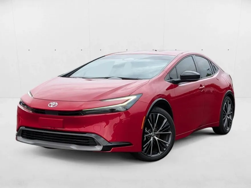 2024 Toyota Prius XLE photo 1