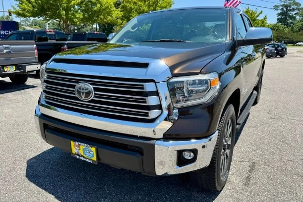 2018 Toyota Tundra CrewMax Limited photo 1
