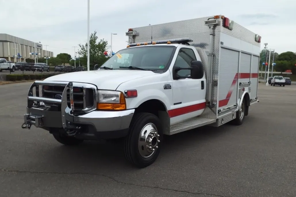 2000 Ford F-550 XL photo 1
