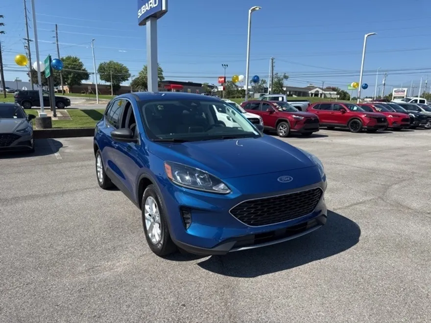 2022 Ford Escape SE photo 1