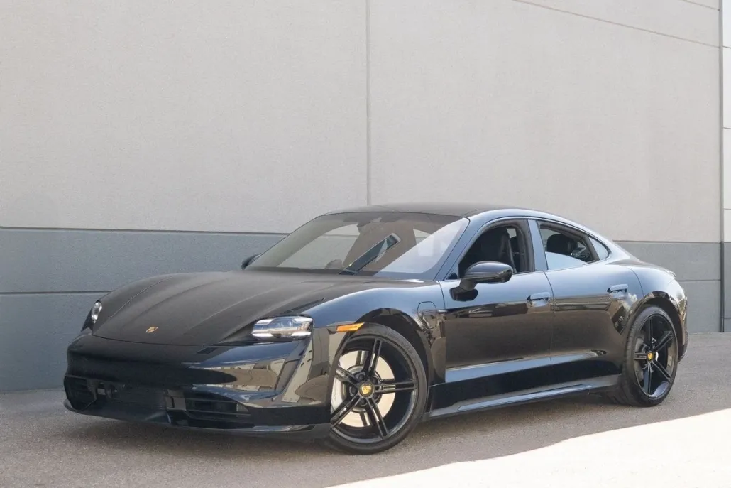 2024 Porsche Taycan Turbo photo 1